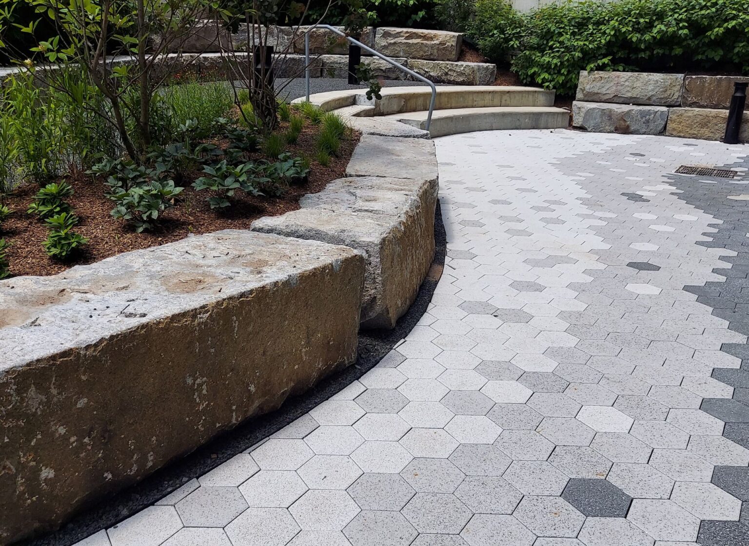 stone-block-retaining-walls-public-garden