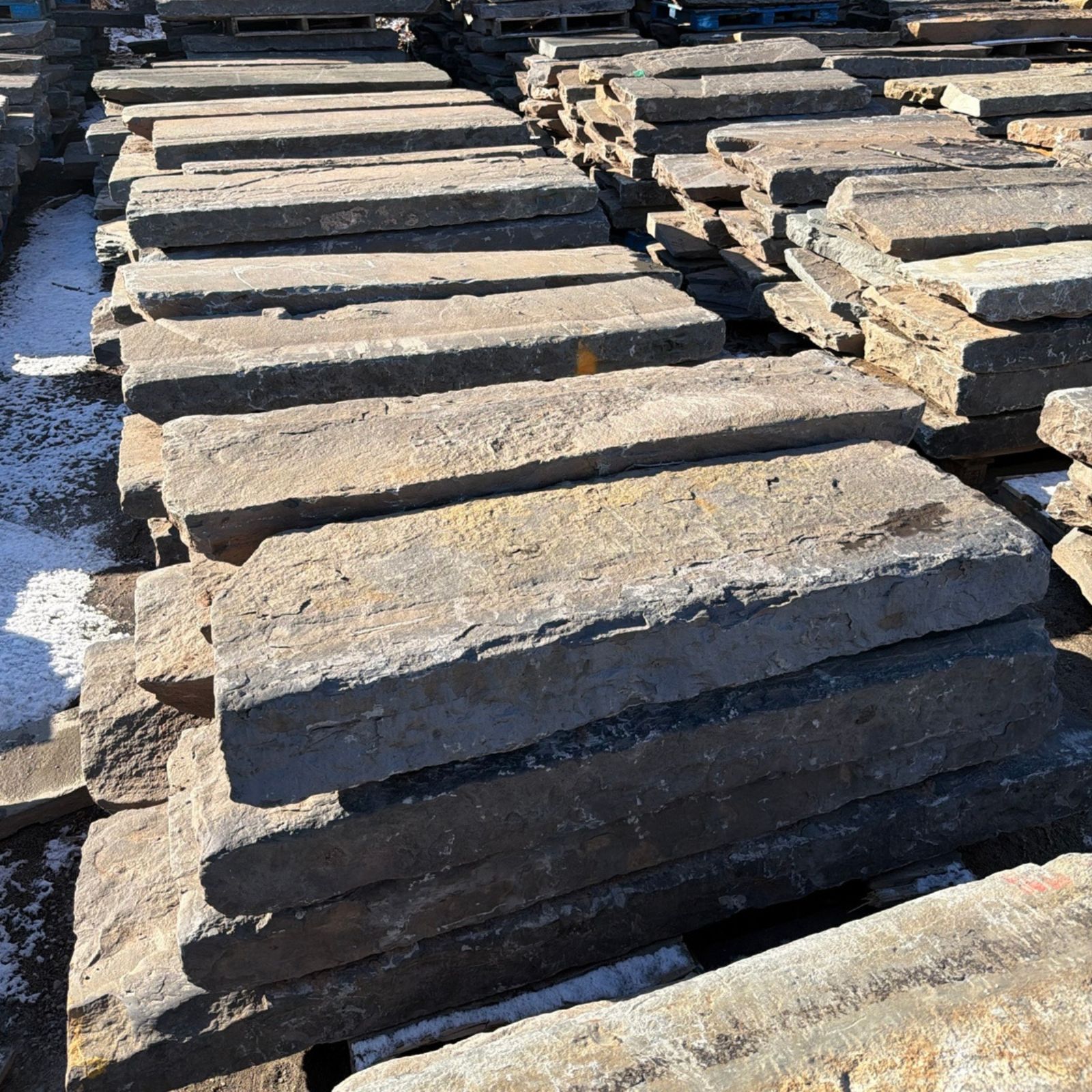 reclaimed-curbing-bluestone-product-pallet-2