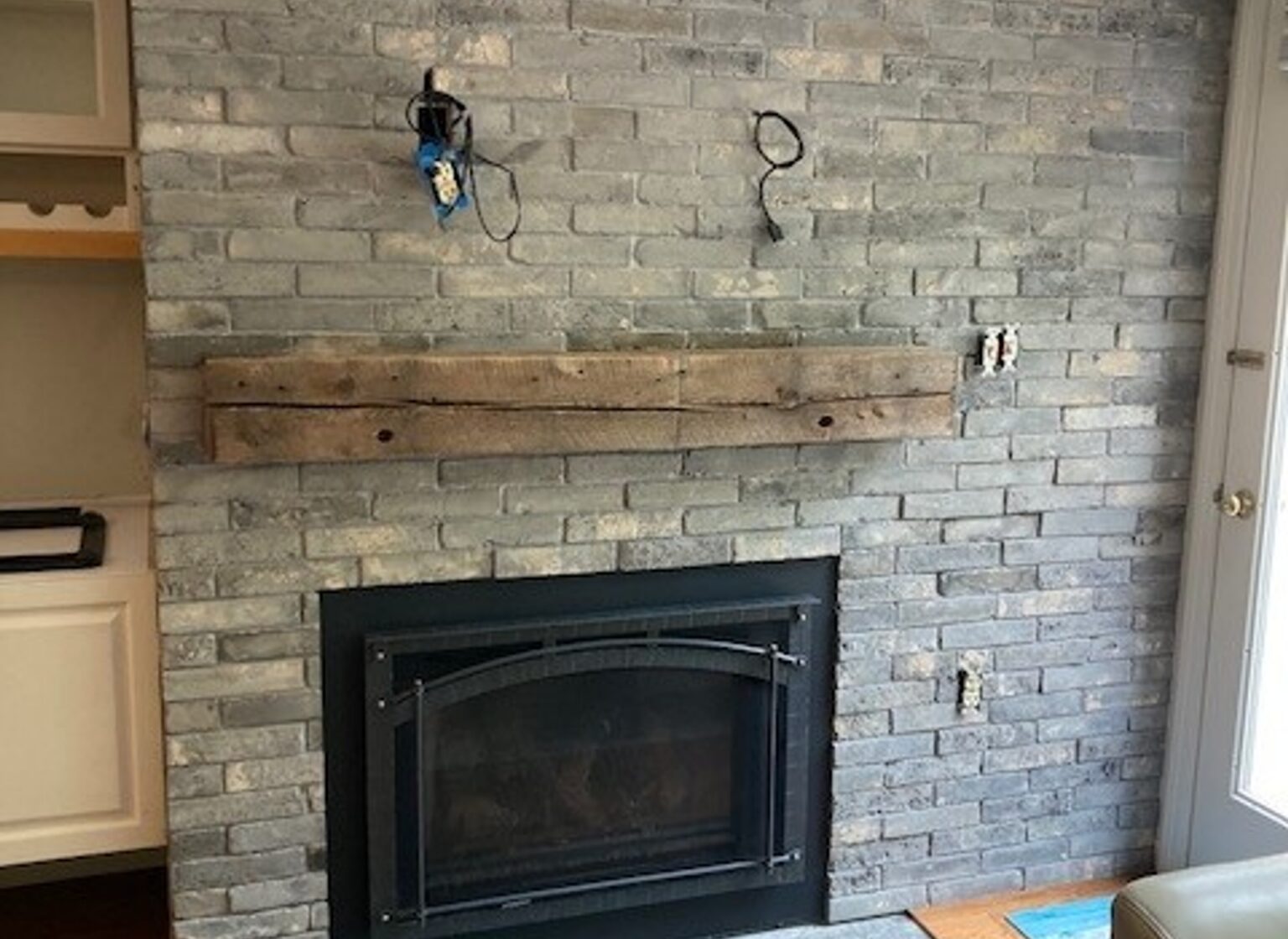 brick-veneer-fireplace-16
