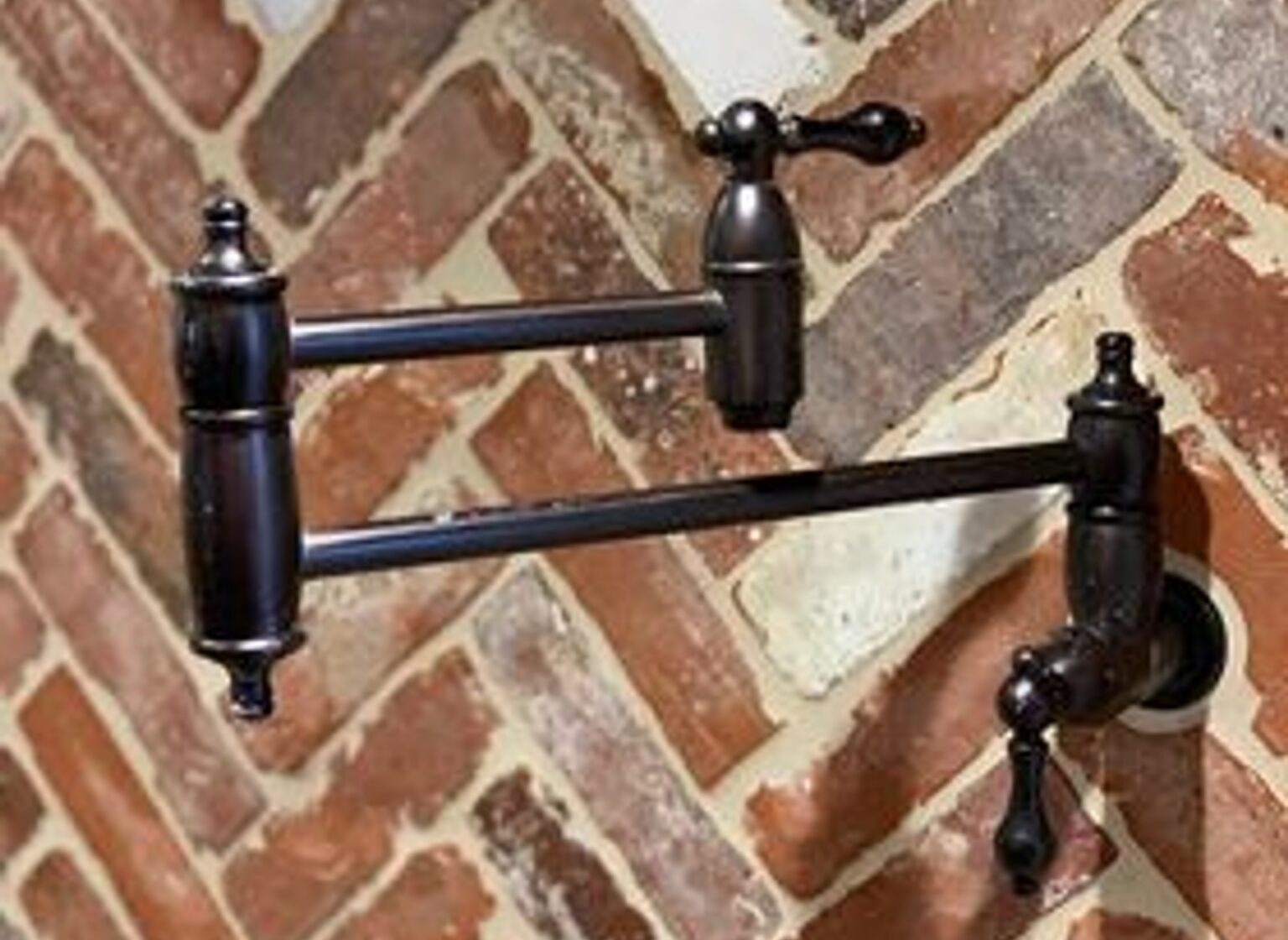 Keri-Stephens-South-Run-Designs-kitchen-backsplash-water-spout-4