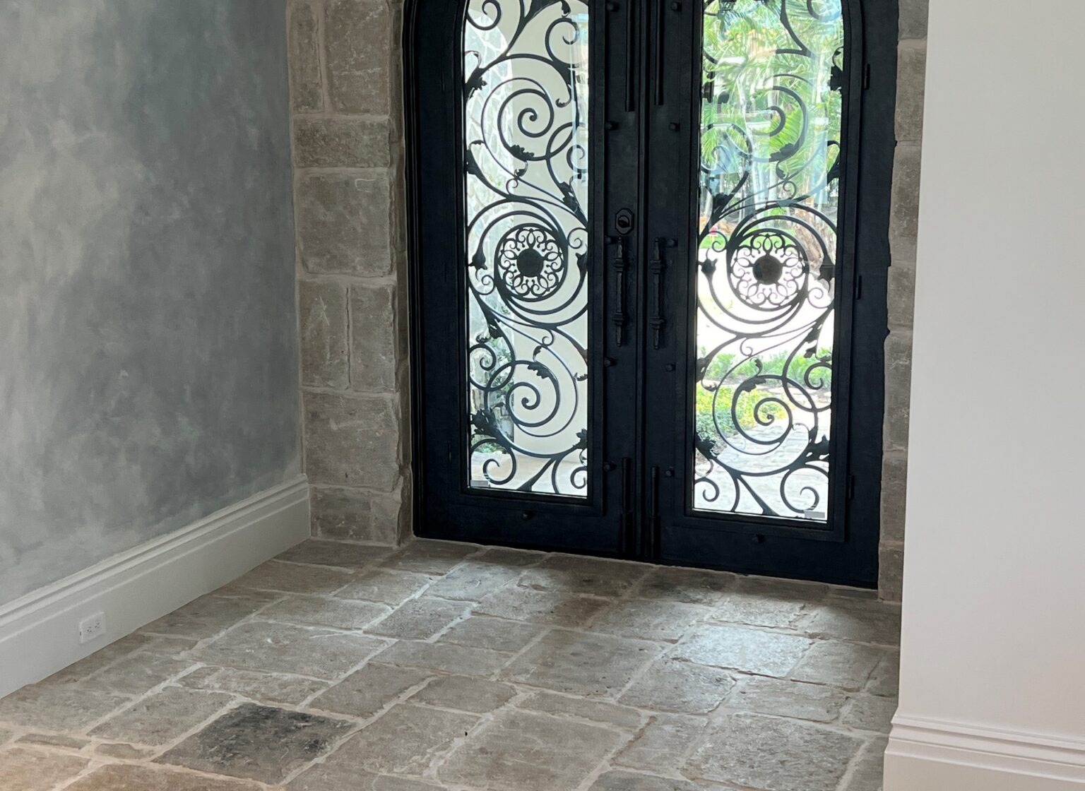 reclaimed-stone-floors-interior-limestone