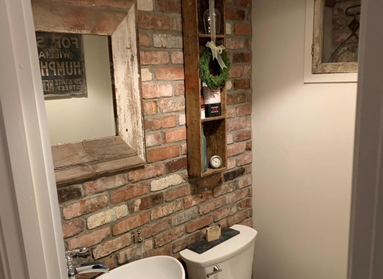 Reclaimed-Thin-Brick-Half-Bath-6_6_2022