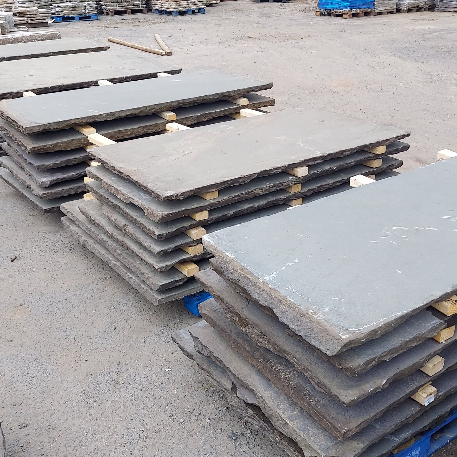 6ft-Bluestone-Sidewalk-Stacked