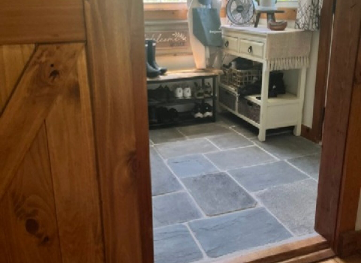 reclaimed-stone-floors-bluestone-mudroom