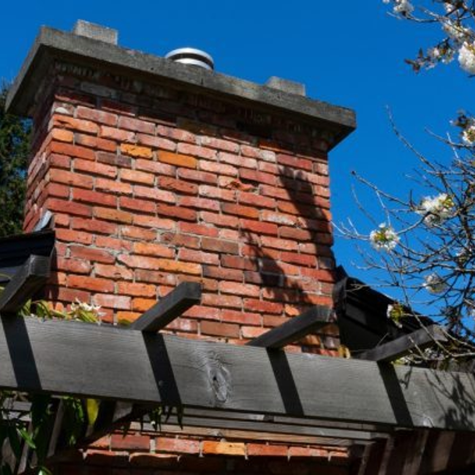 Reclaimed-face-brick-chimney-e1738707765653